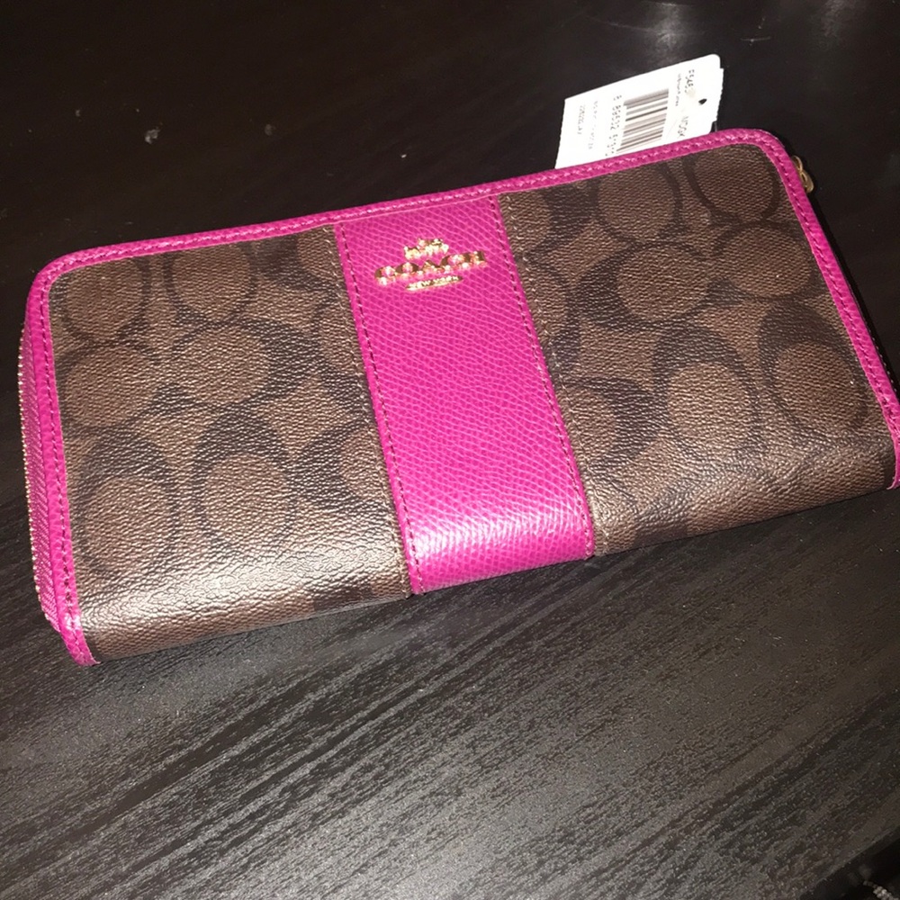 Coach wallet
